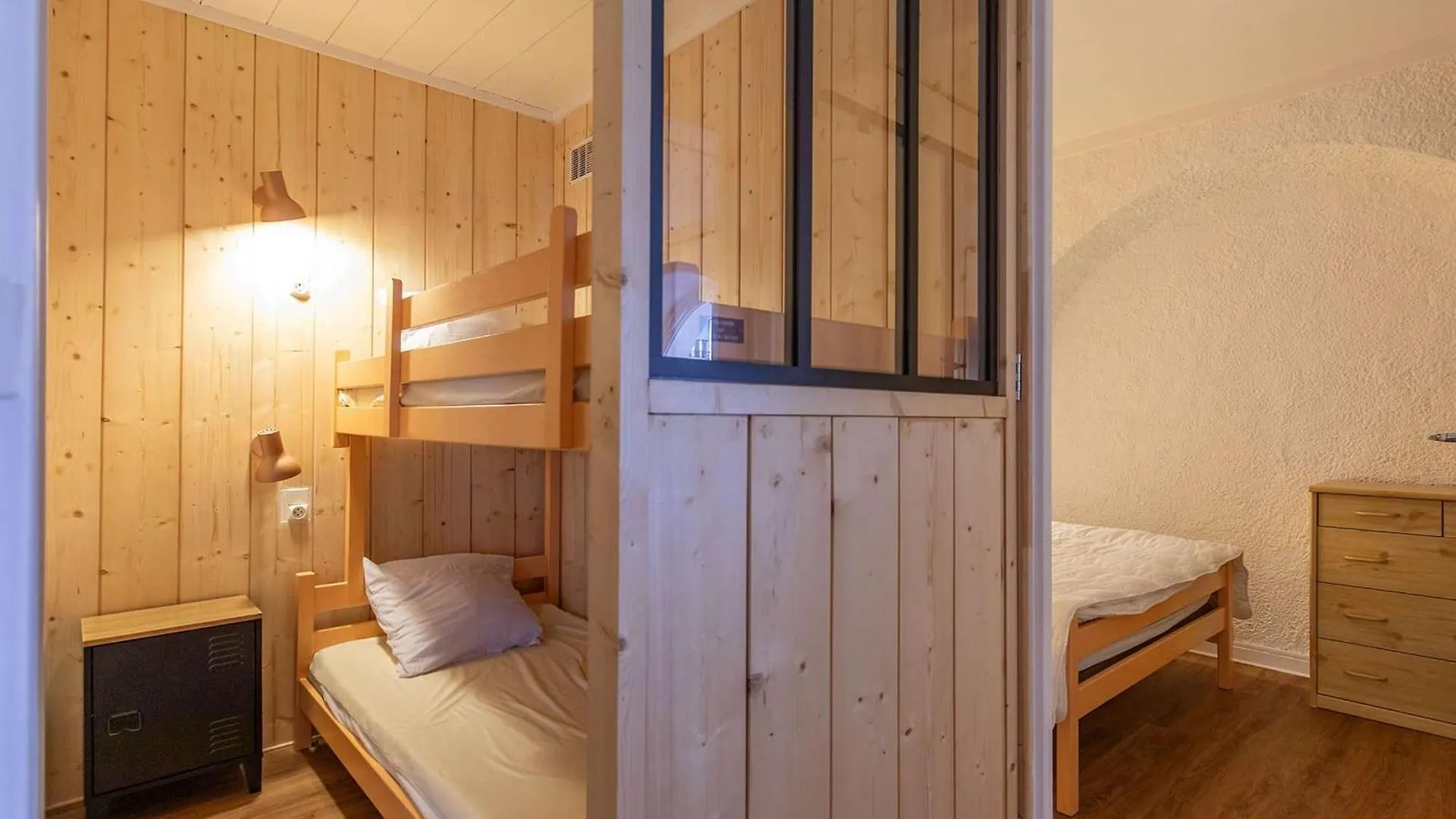 Apartment Charmant T2 Avec Cuisine Neuve Et Cave Au Centre De Cauterets - Fr-1-401-278